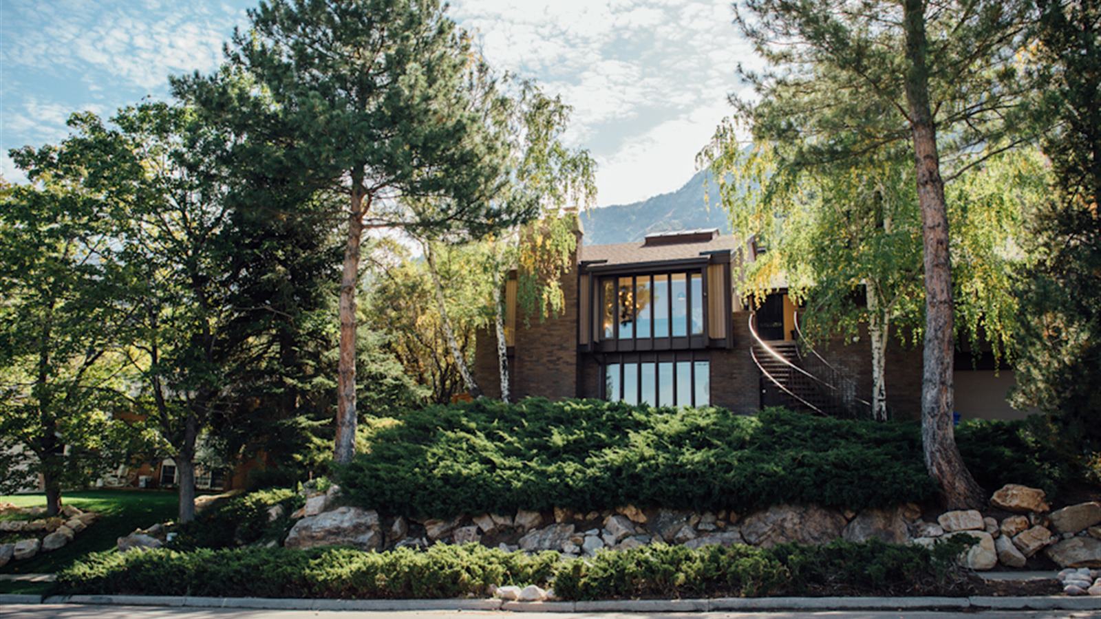 Olympus Cove cityhomeCOLLECTIVE