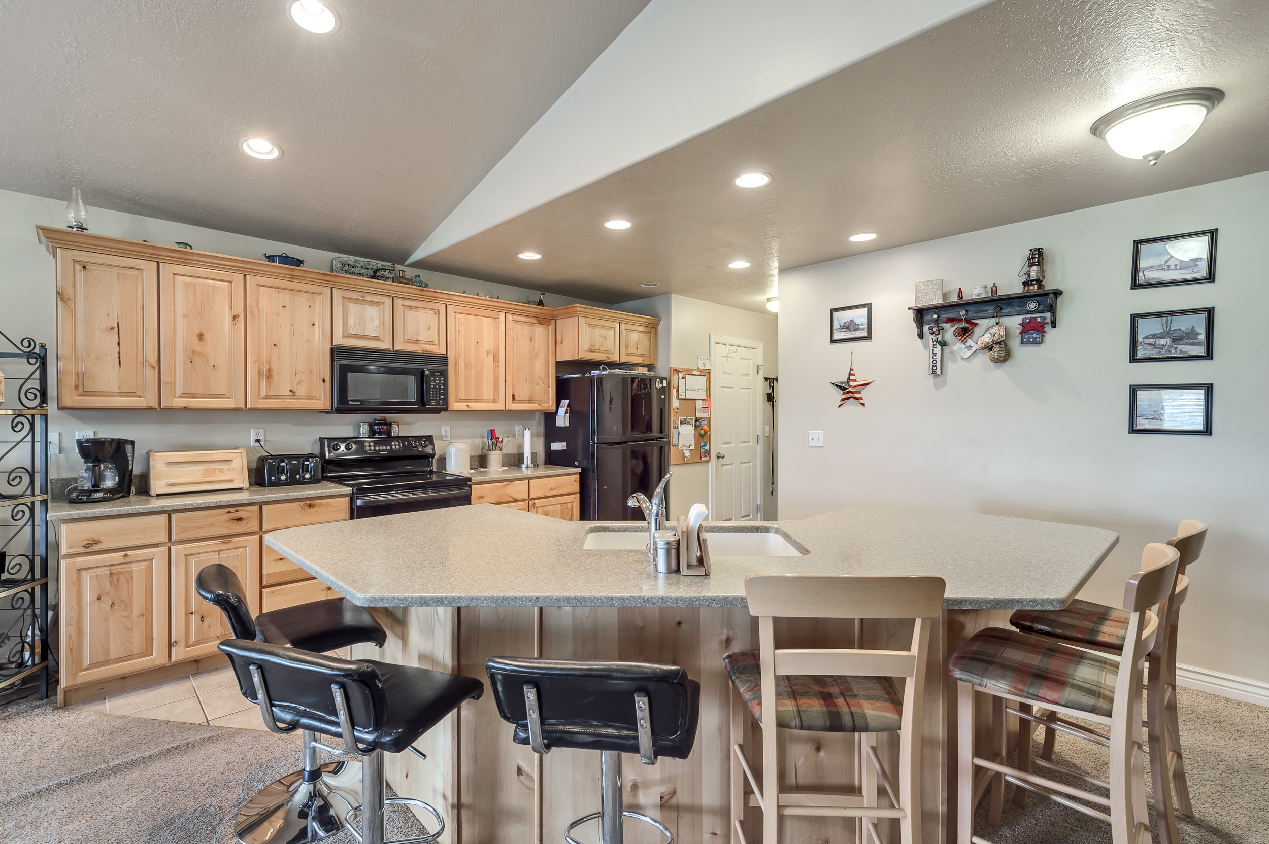 1018 W 3000 N, Pleasant View, 84414