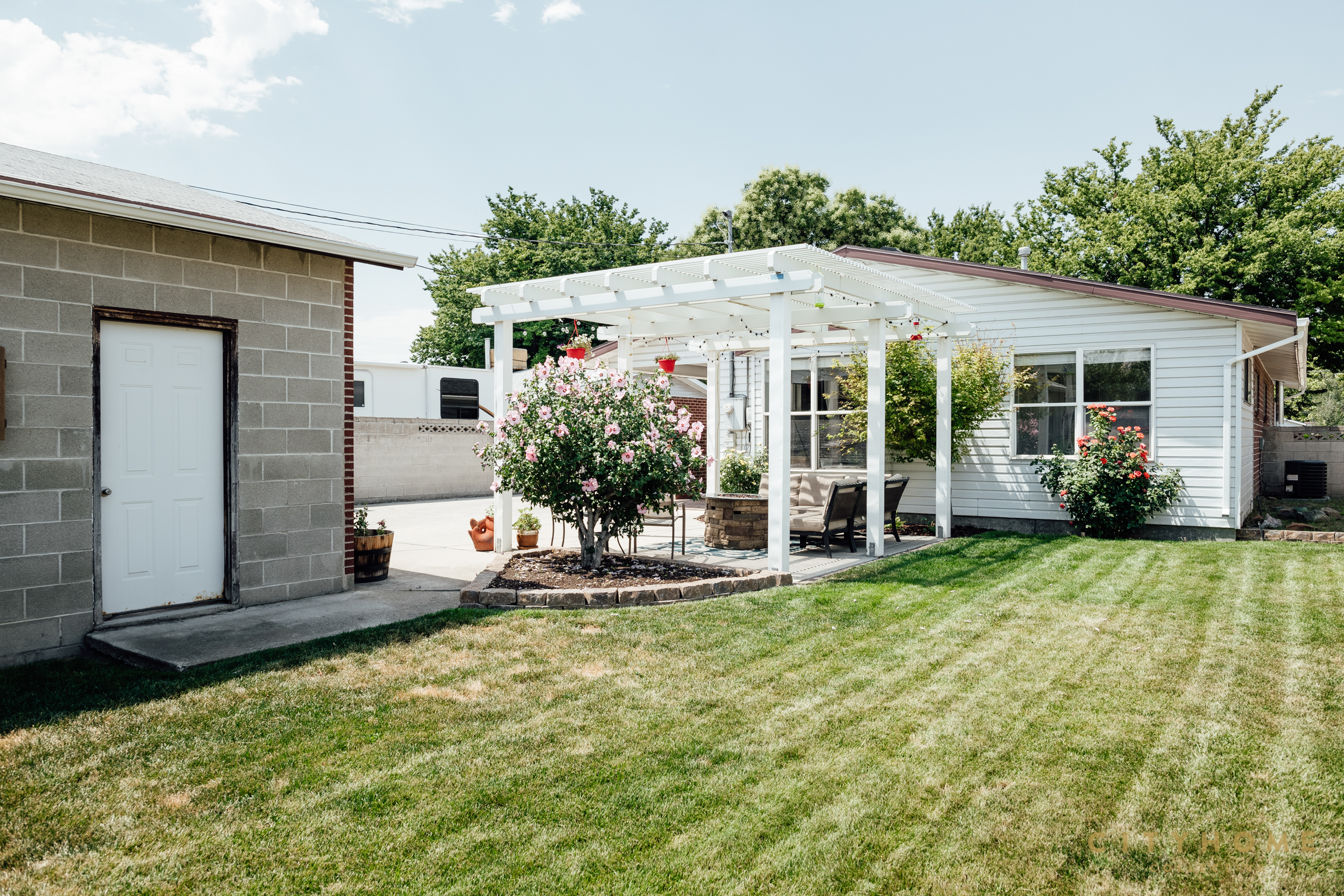 1058 N Buccaneer Dr, Salt Lake City, 84116