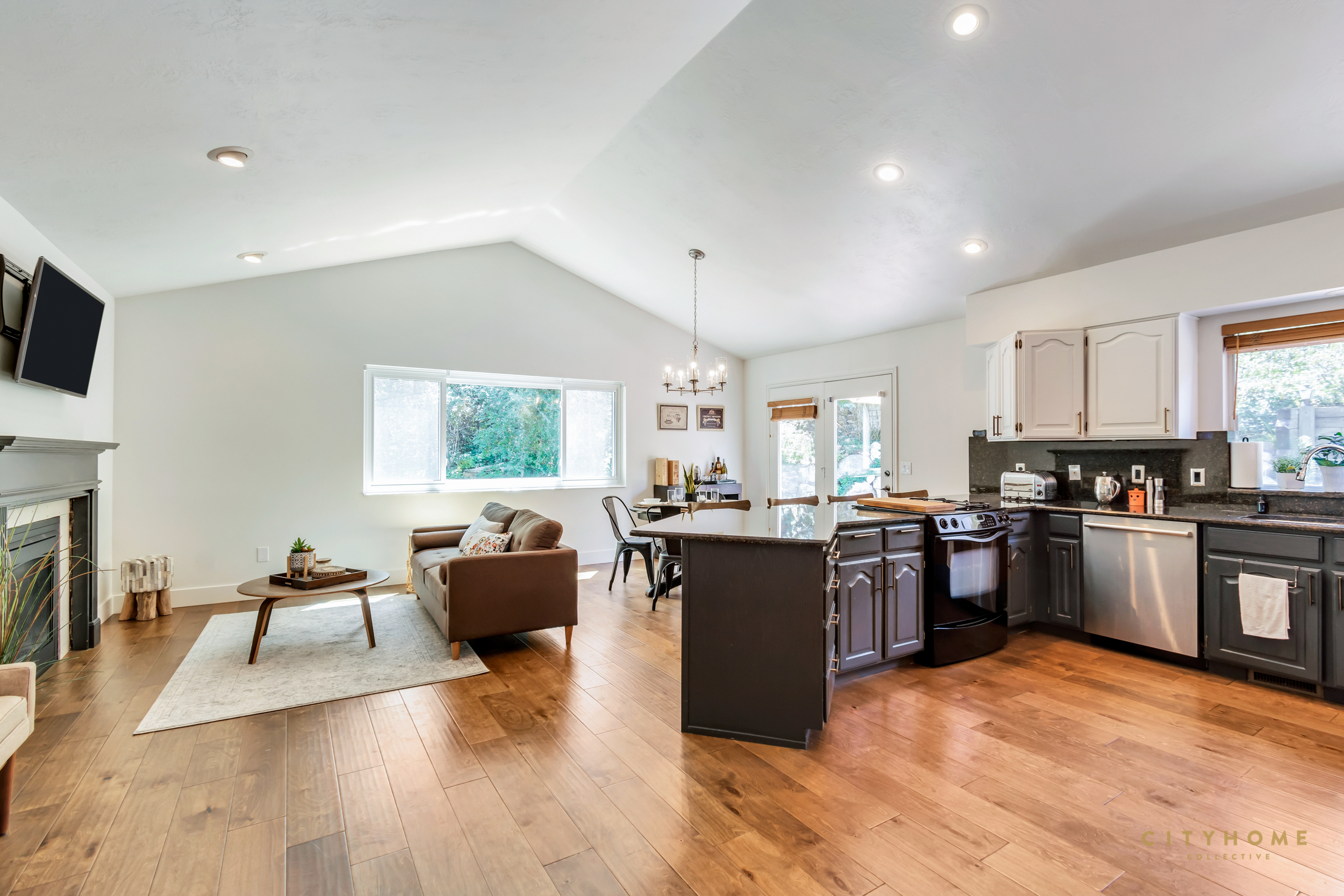 10930 S Lostwood Dr, Sandy, 84092