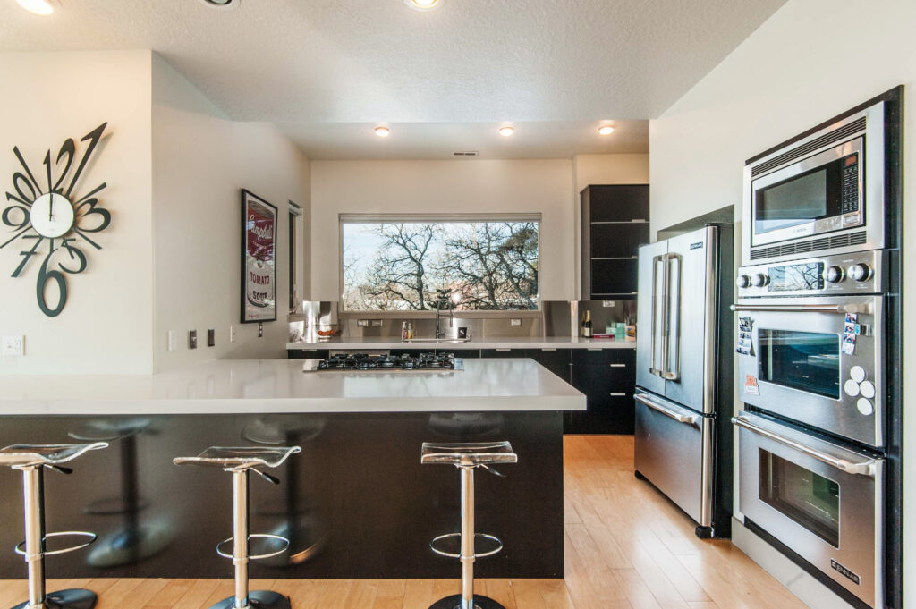 1675 E Blackhawk Dr, Pleasant Grove, UT, 84062