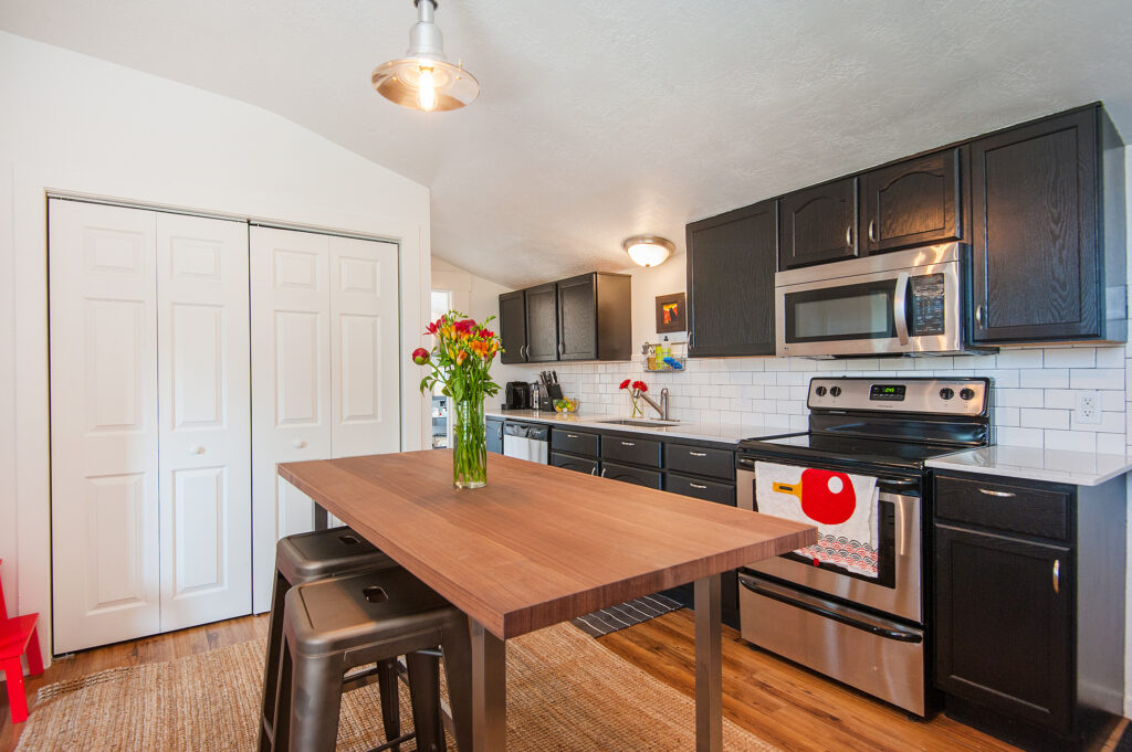842 W Simondi Ave, Salt Lake City, UT, 84116