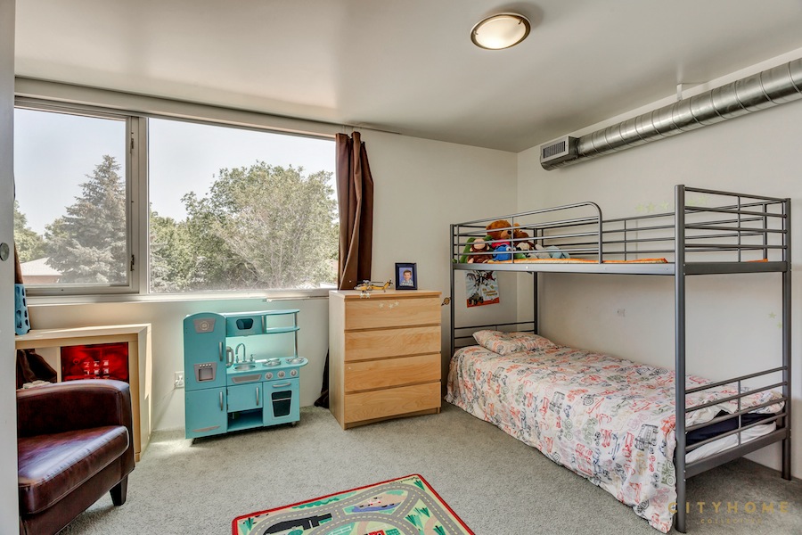 129-fremont-ave-s-16