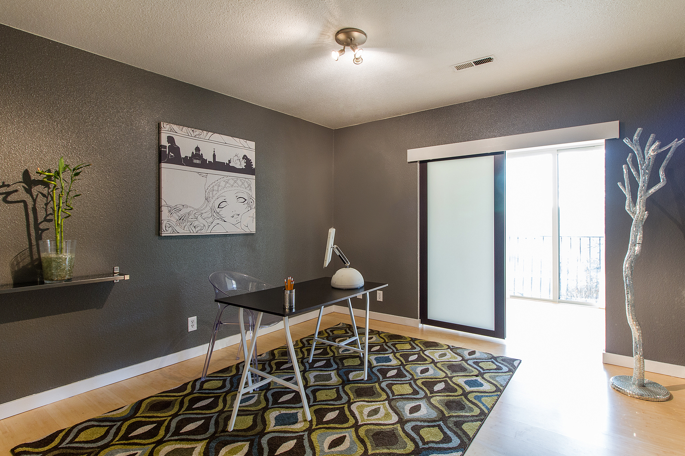 2590 S Elizabeth St #4