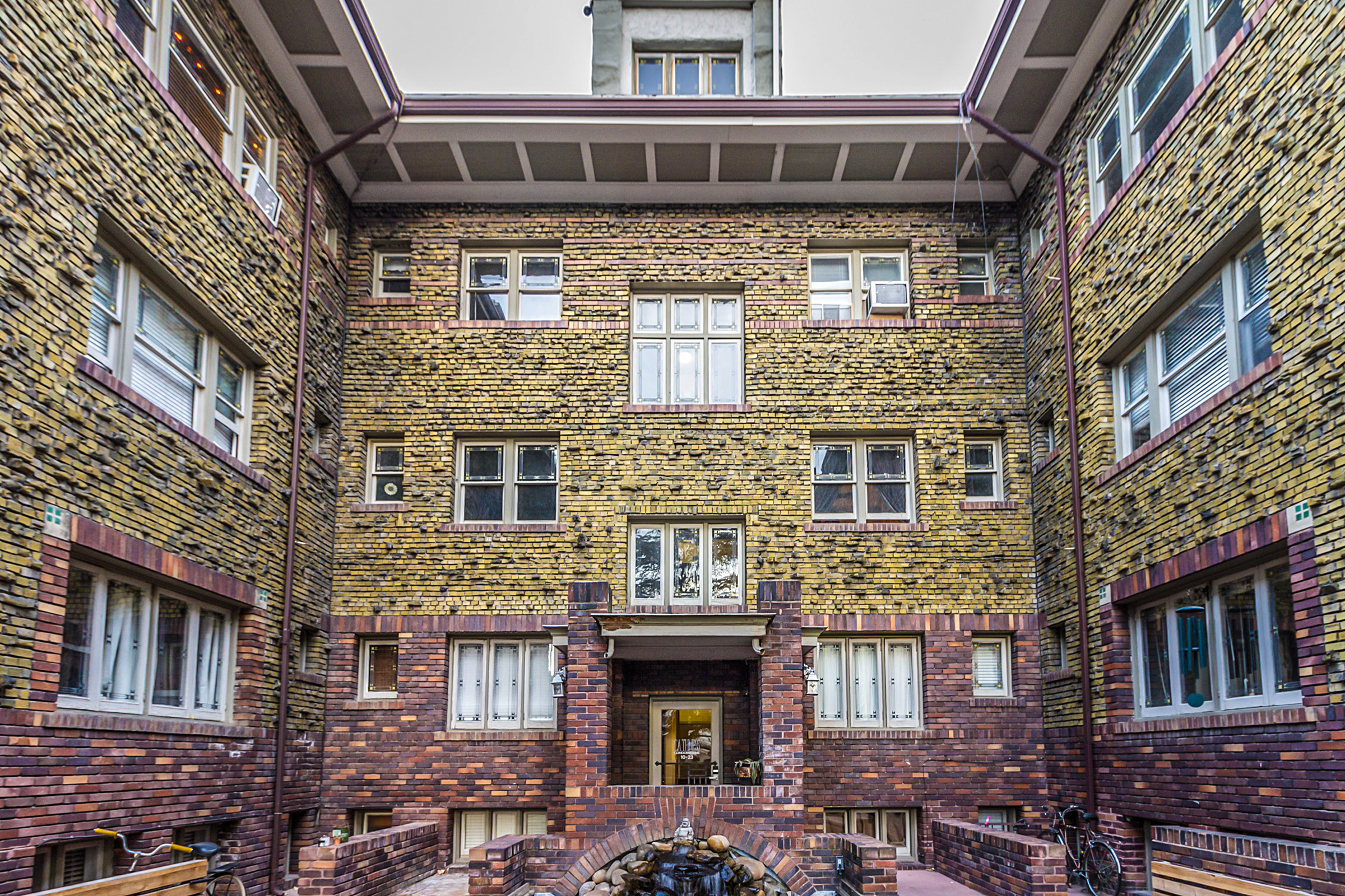 86 N B St #18