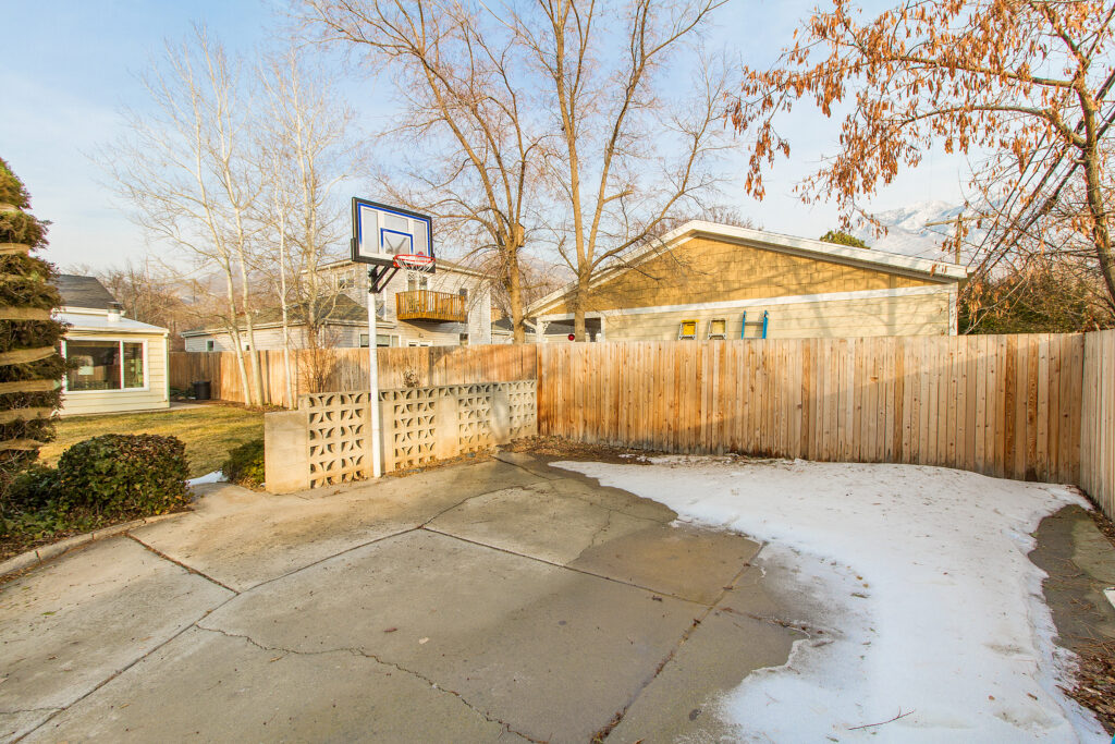 2974 E Louise Ave, Salt Lake City, UT, 84109