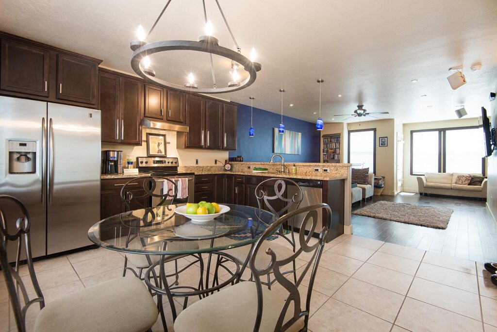 127 W Inverkeithing Dr, Salt Lake City, UT, 84115