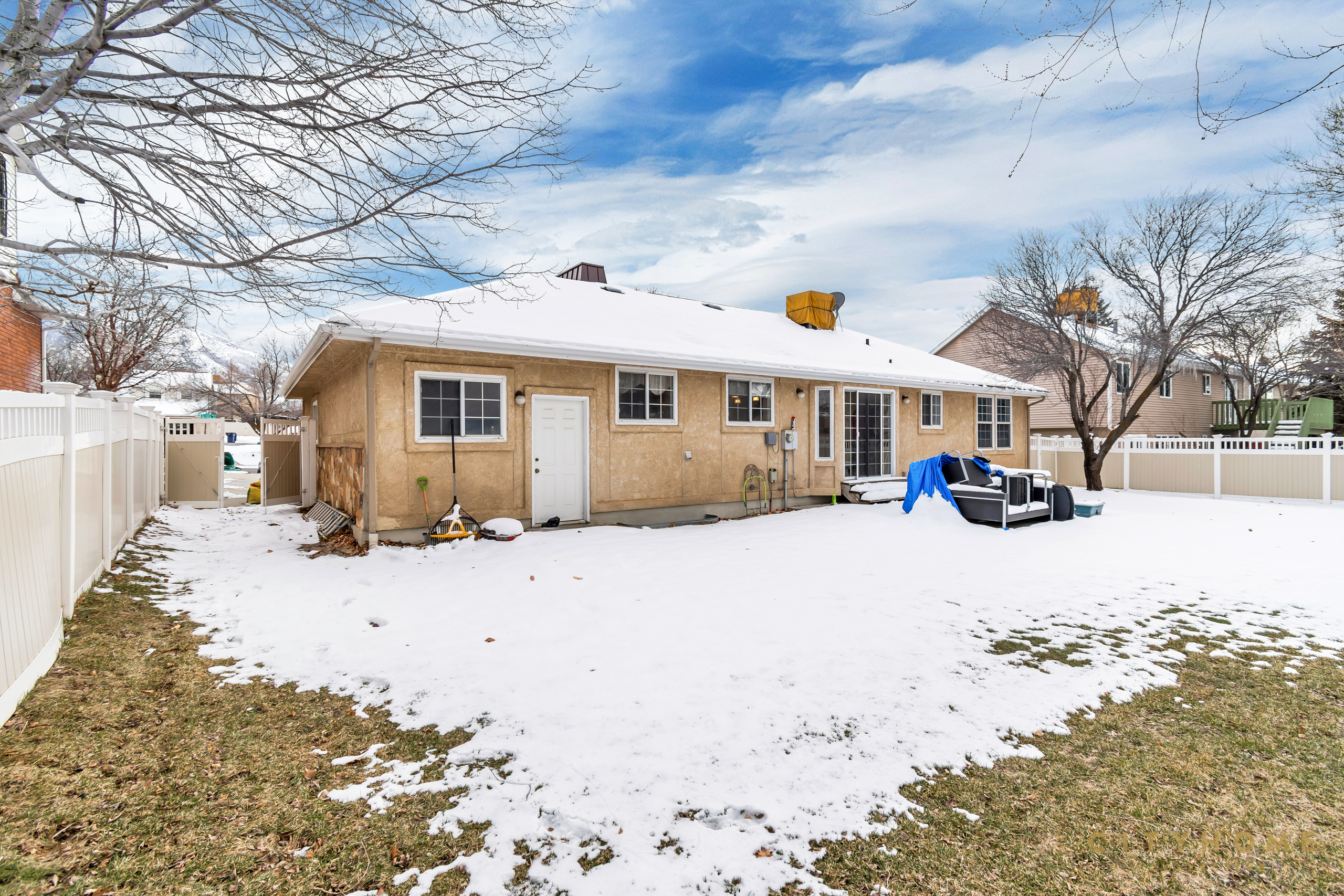 1737 E Wood Glen Road, Sandy, 84092