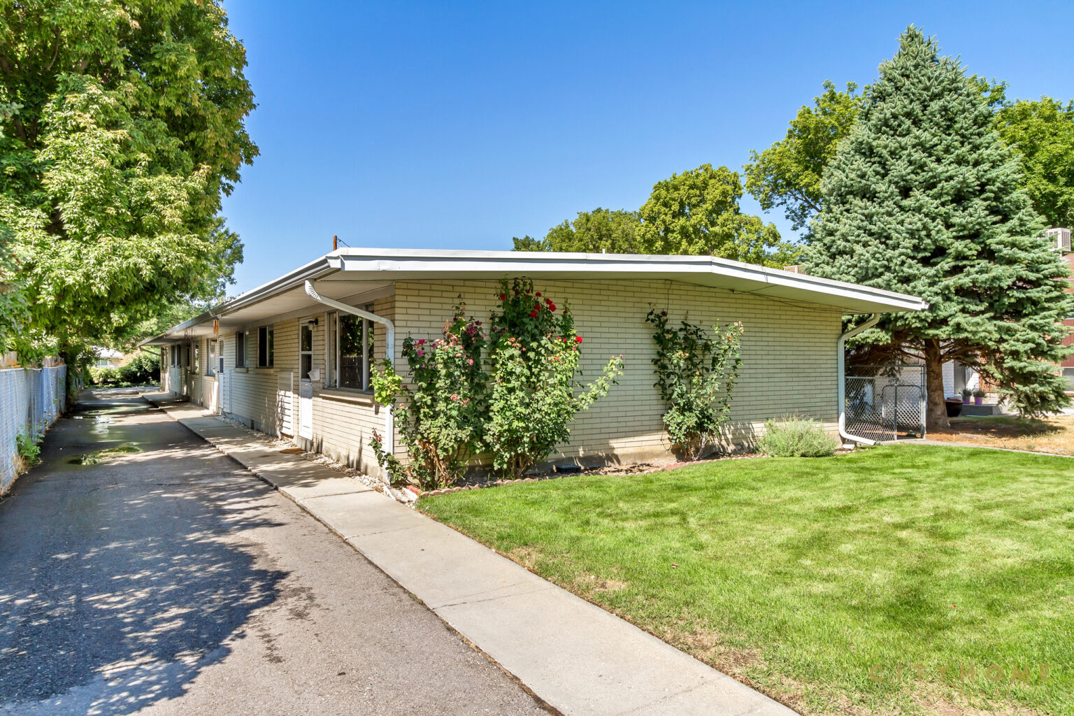 2574 S 800 E Salt Lake City, 84106