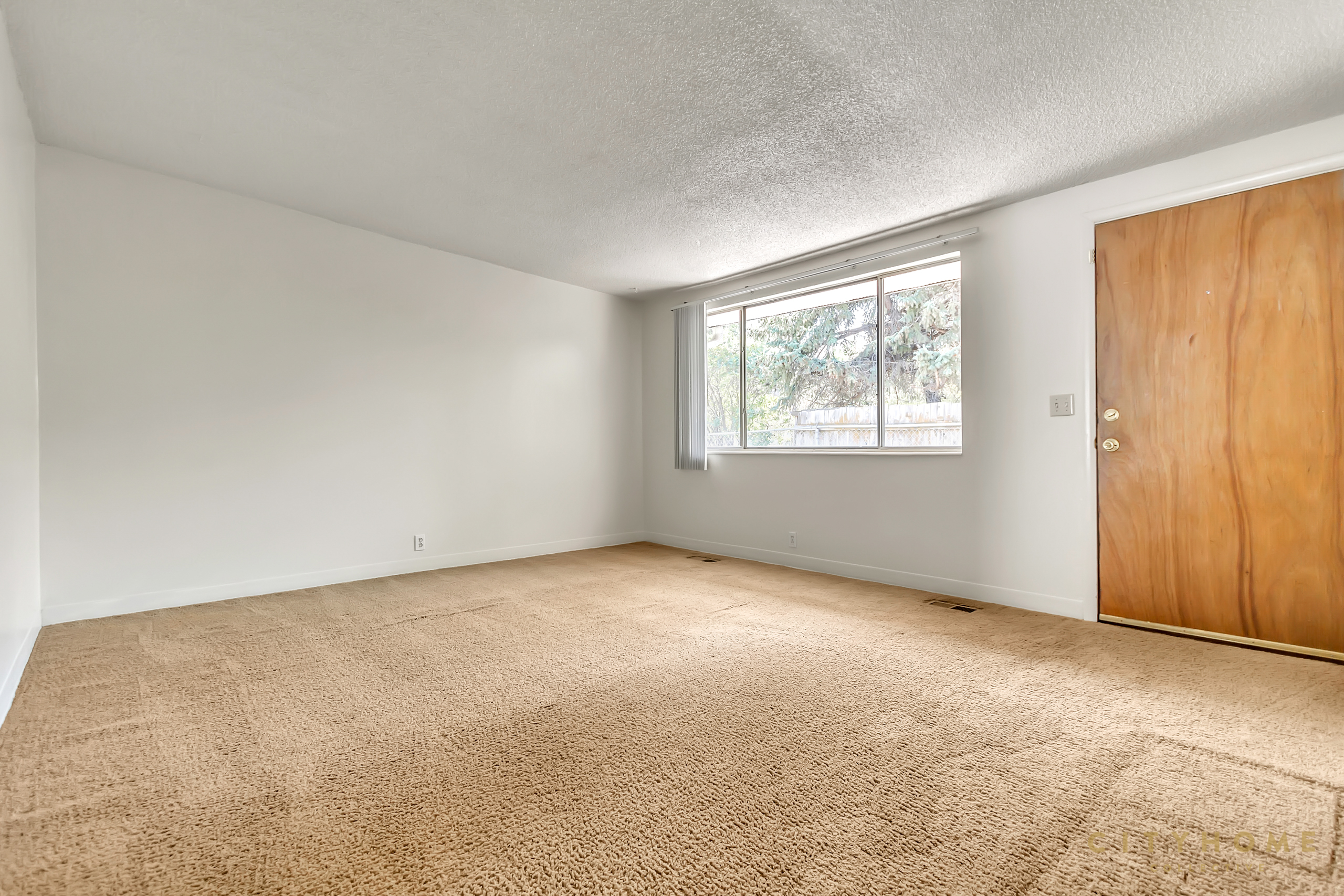 2574 S 800 E Salt Lake City, 84106