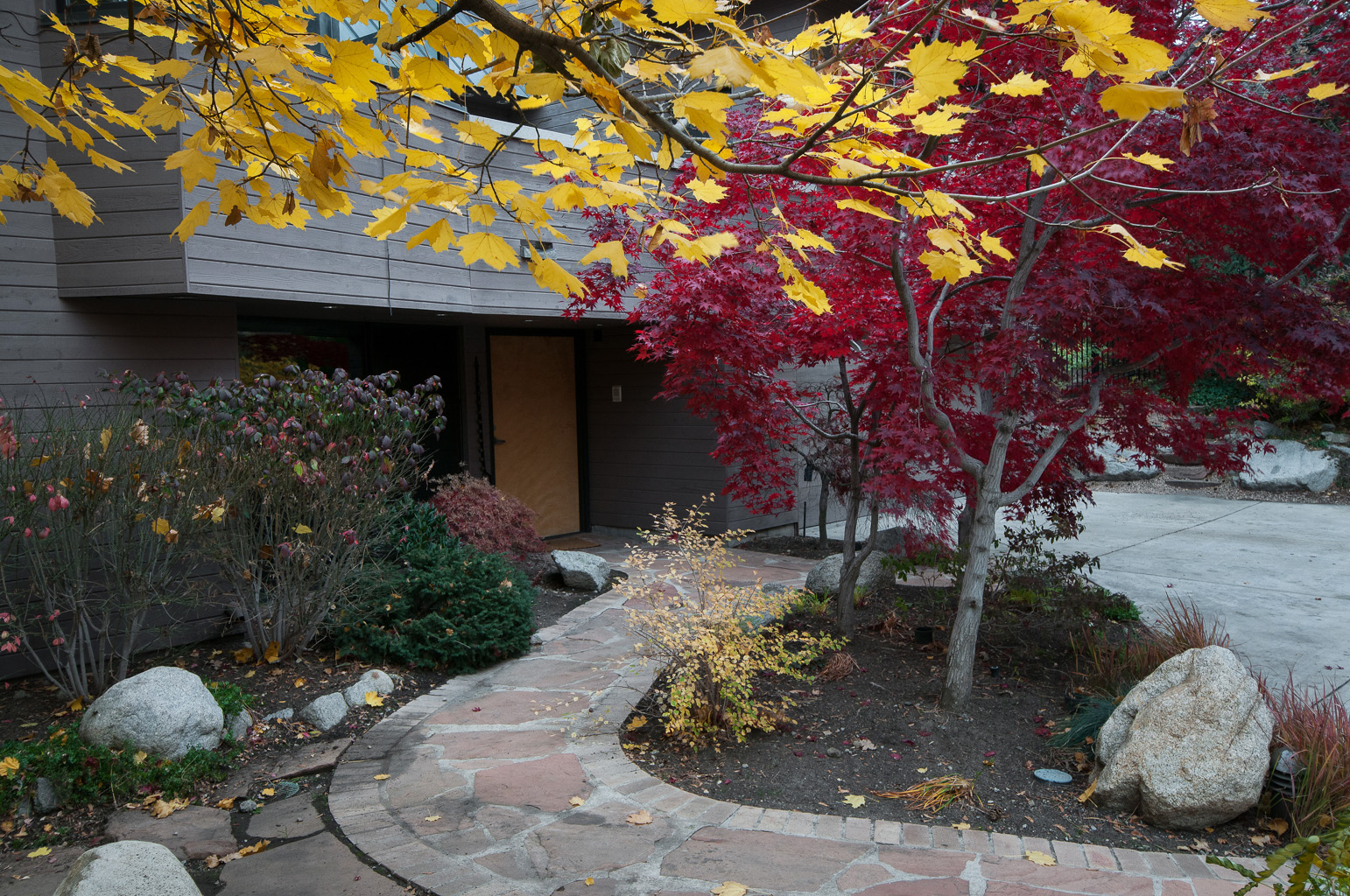 3121 E Deer Hollow Dr, Sandy, UT, 84092