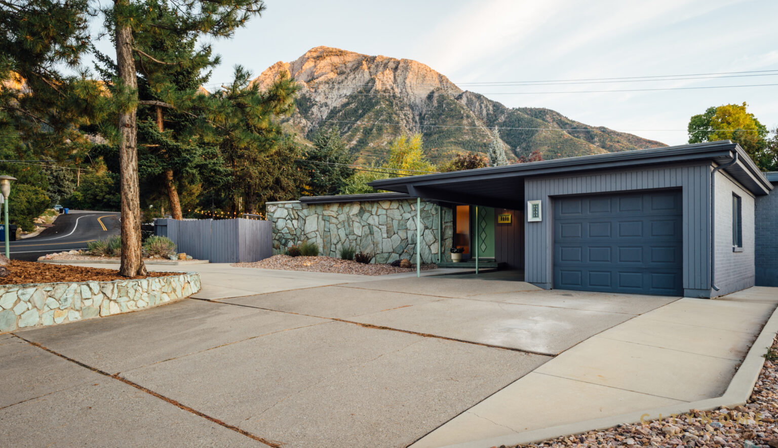3688 E Apollo Dr, Salt Lake City, UT, 84124