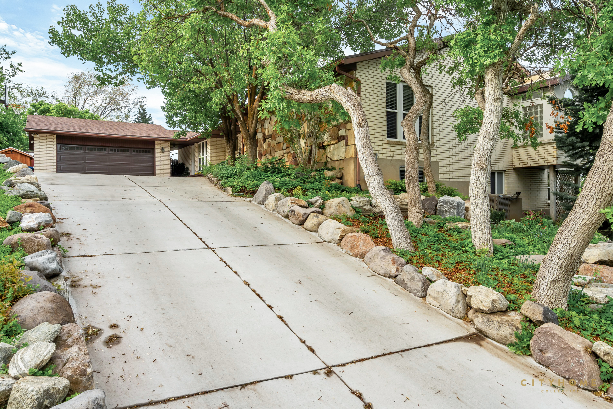 372 Oak Lane, Farmington, 84025