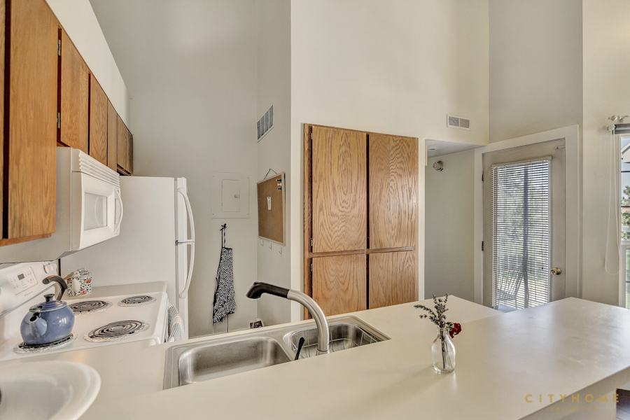 5328-beacon-hill-drive-8