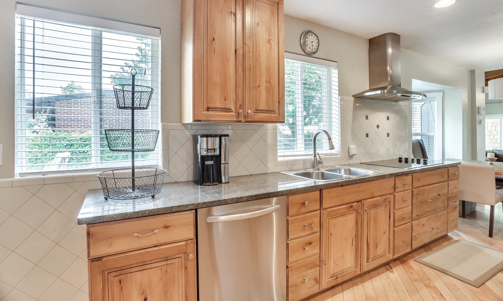 7188 S 2825 E, Cottonwood Heights, UT, 84121