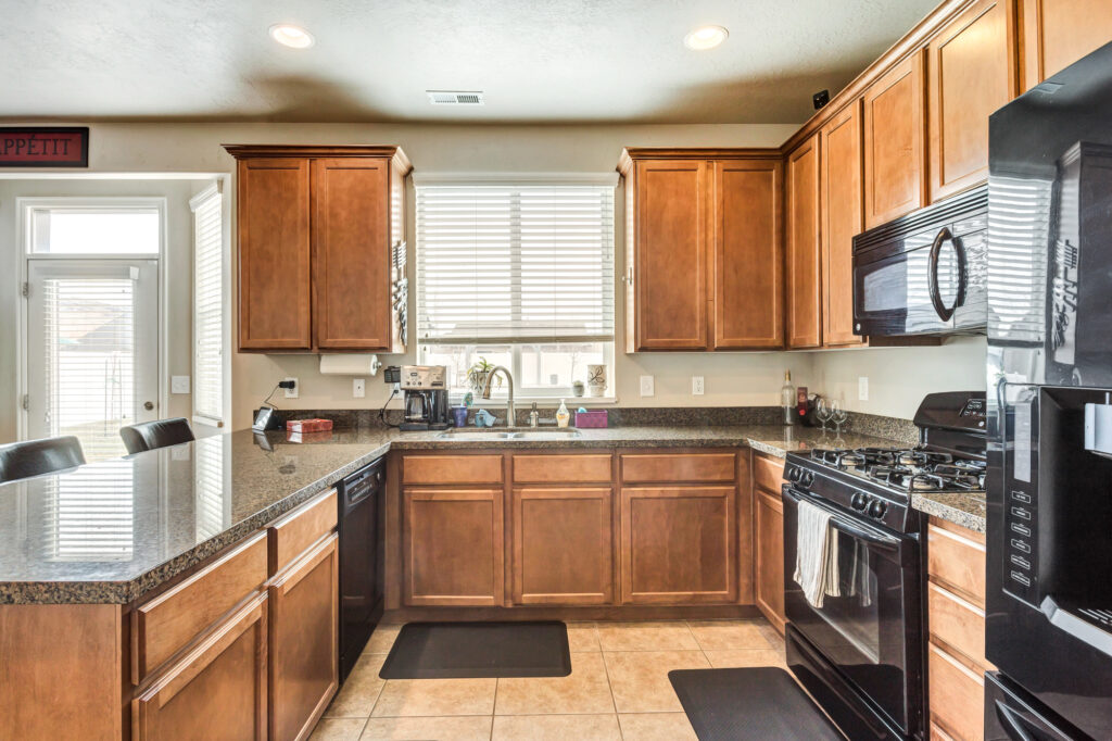837 Cambridge Dr, North Salt Lake, 84054