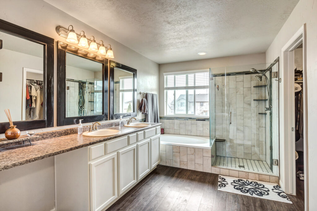 837 Cambridge Dr, North Salt Lake, 84054