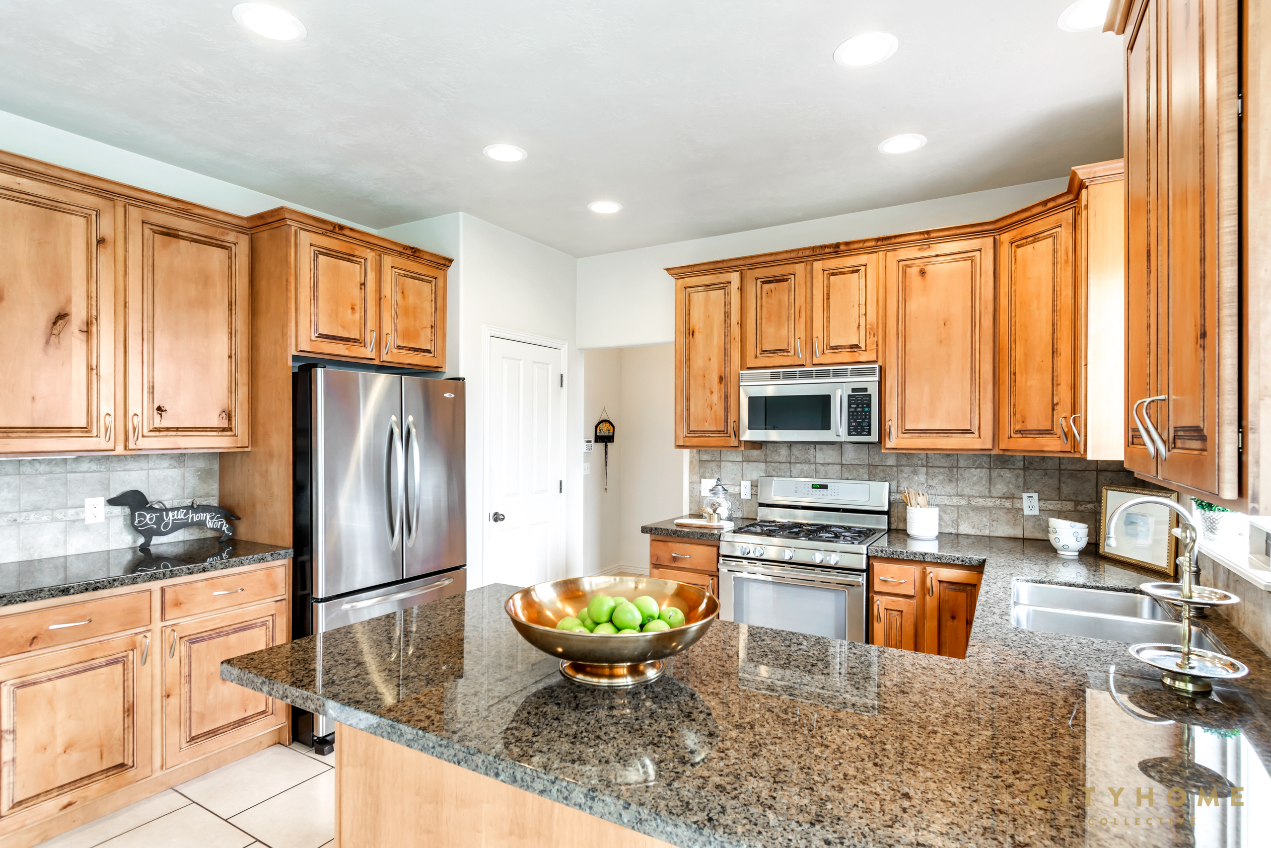 839 E Whisper Cove Rd, Sandy, 84094