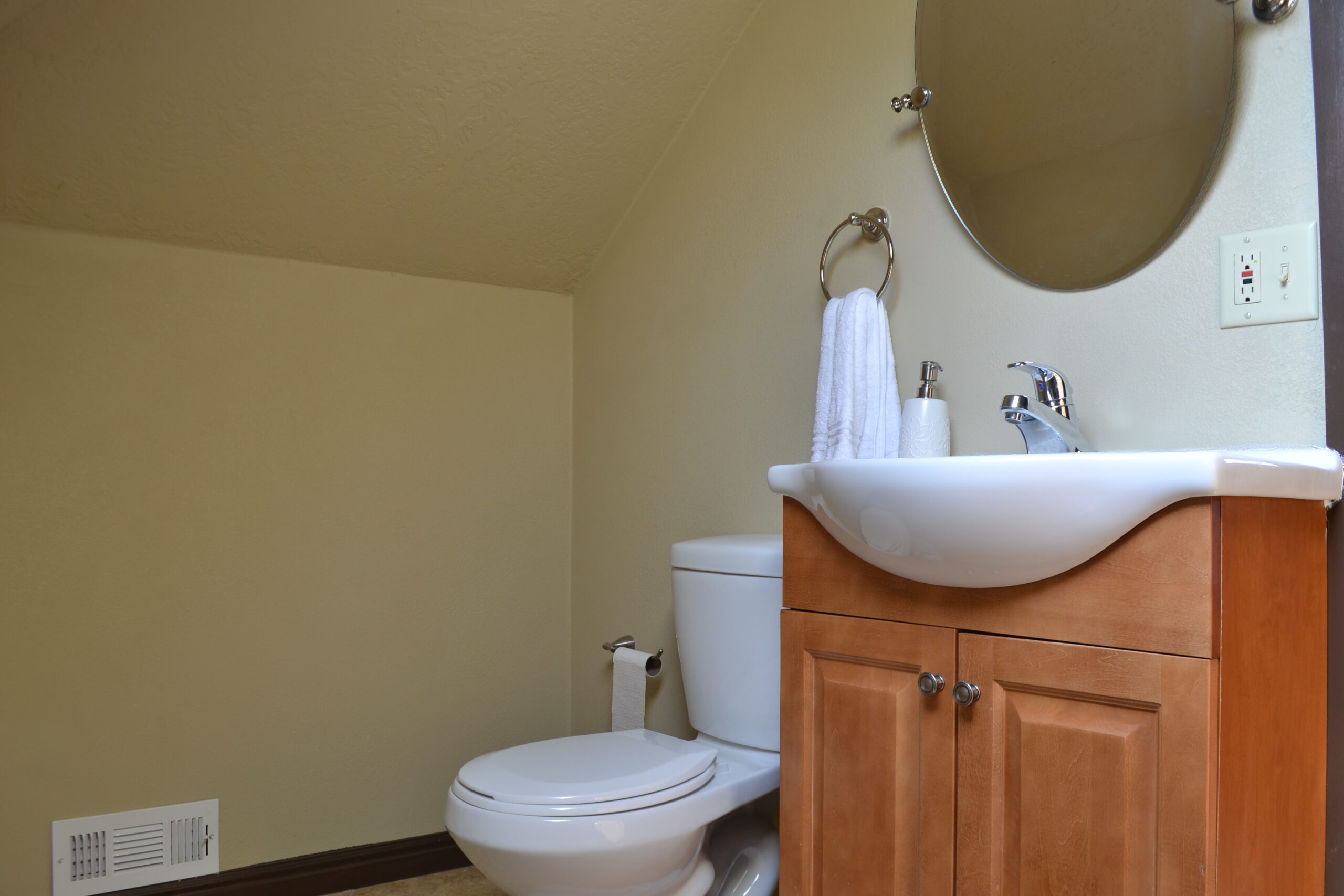 376 E 800 S, Salt Lake City, UT, 84111