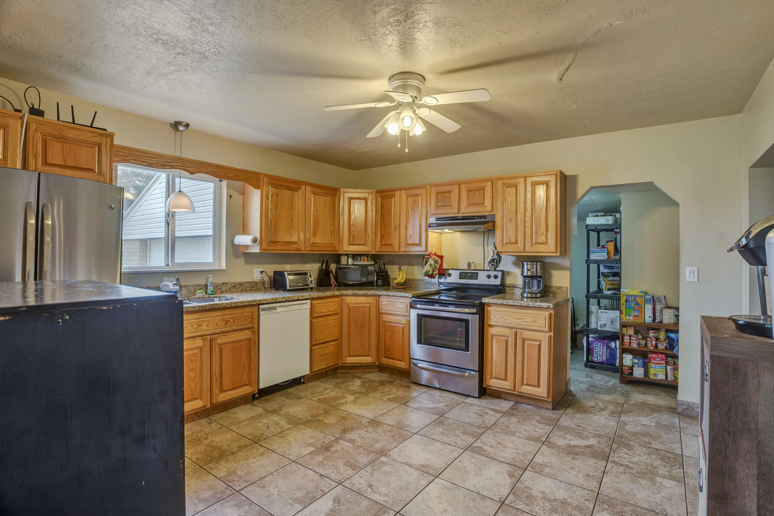 1486 W 2700 S, Syracuse, UT, 84075