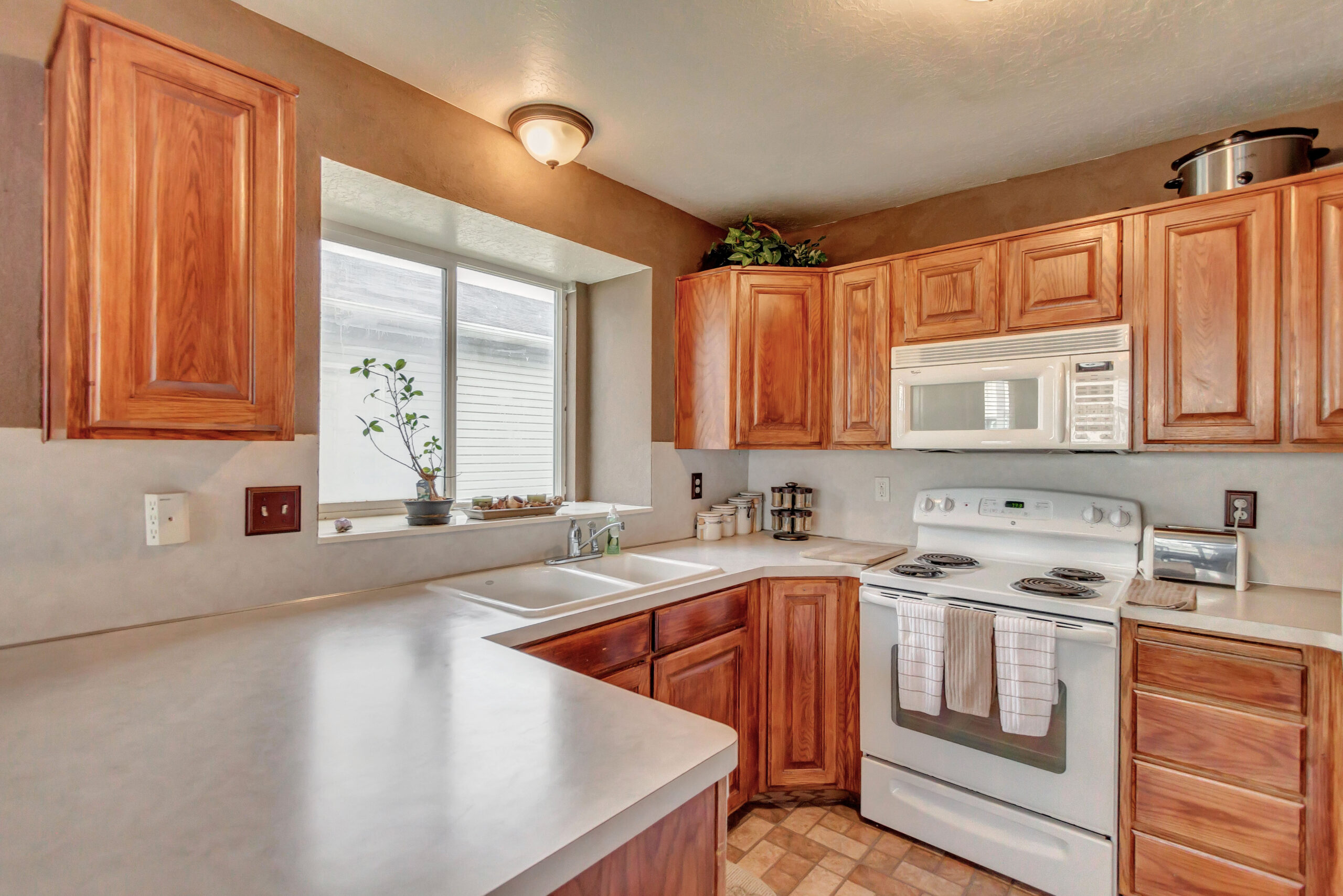 5271 S 2775 W #C, Roy, UT, 84067