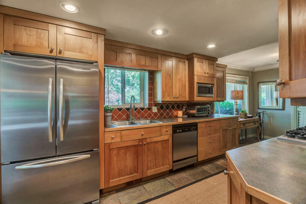 4003 S 2000 E, Holladay, UT, 84124