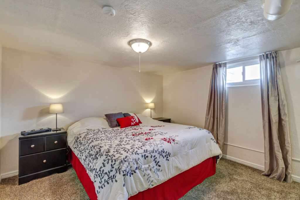 269 S Lakeview Dr, Clearfield, UT, 84015