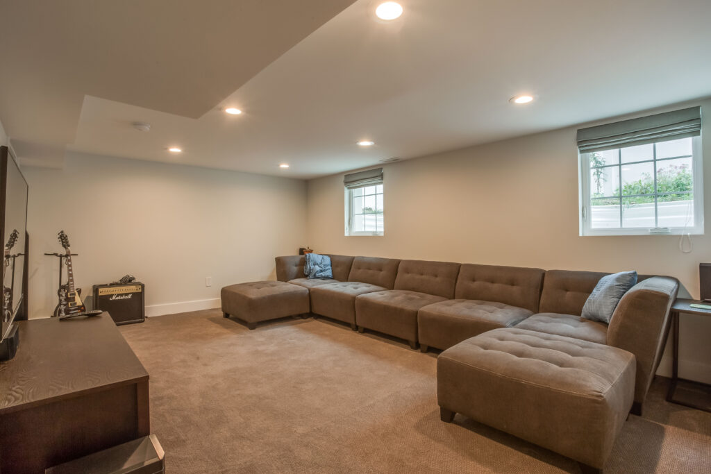 2545 Filmore St, Salt Lake City, UT, 84106
