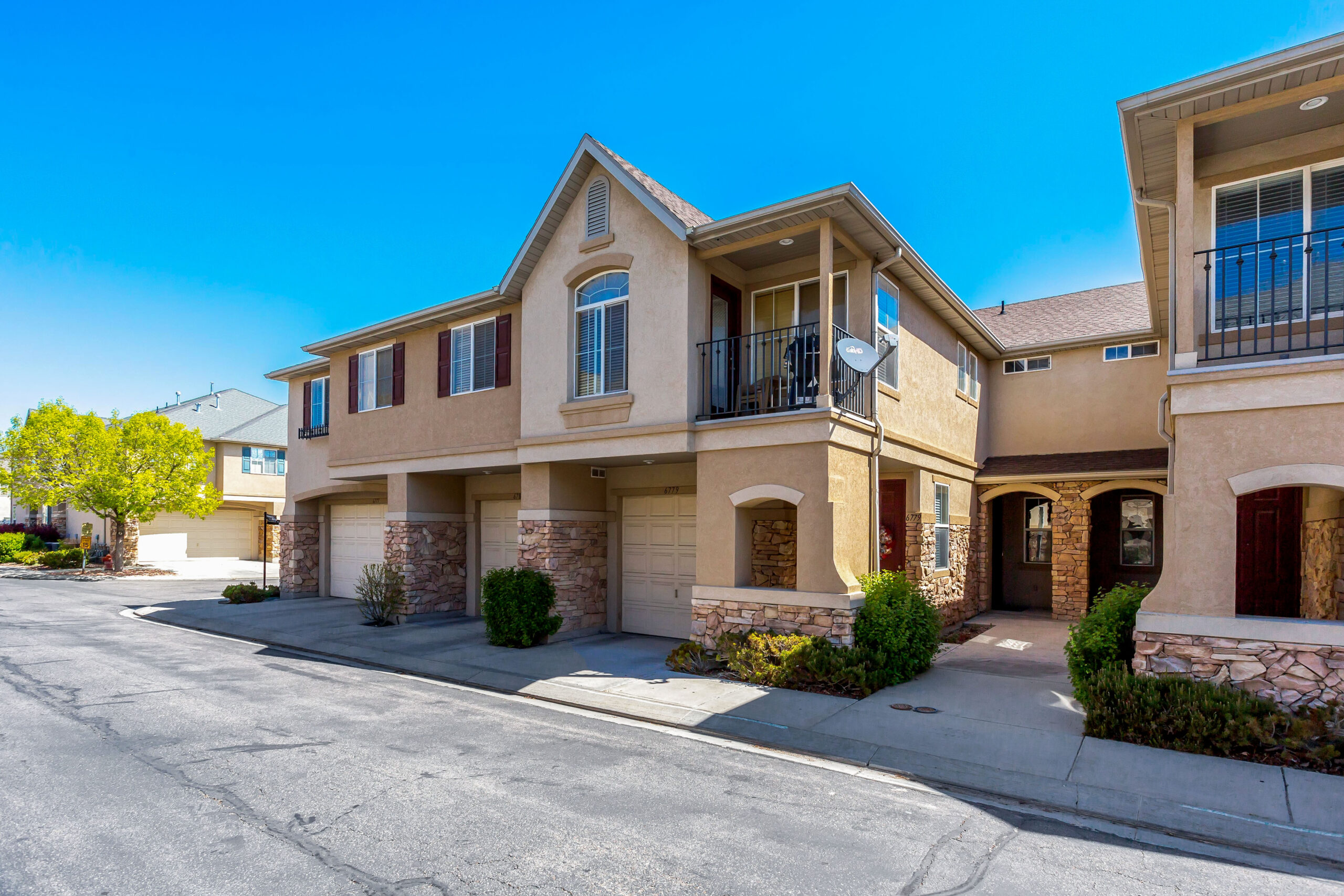 6781 Harbonne Ln, West Jordan, UT, 84084