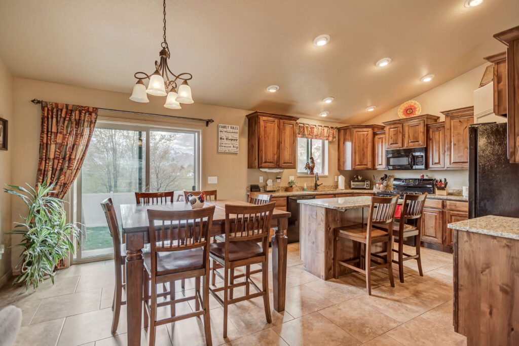 3224 W 1025 N, Layton, UT, 84041