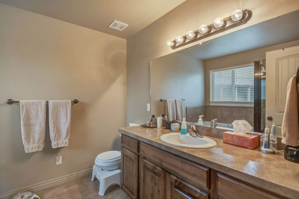 3224 W 1025 N, Layton, UT, 84041