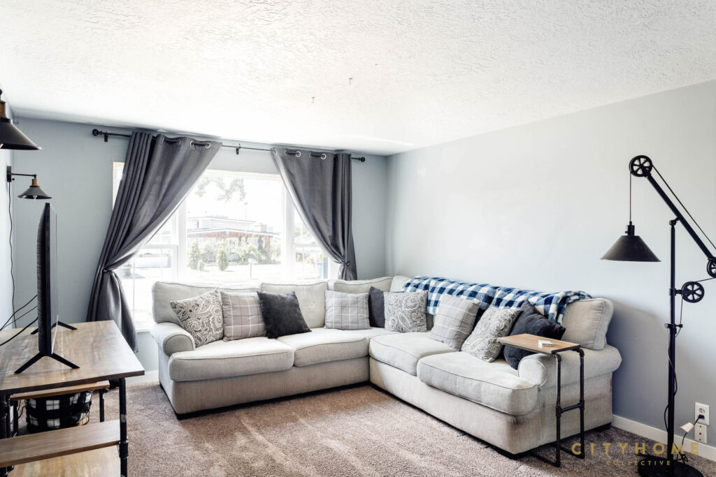 5368 S 700 E, South Ogden, Ut 84405