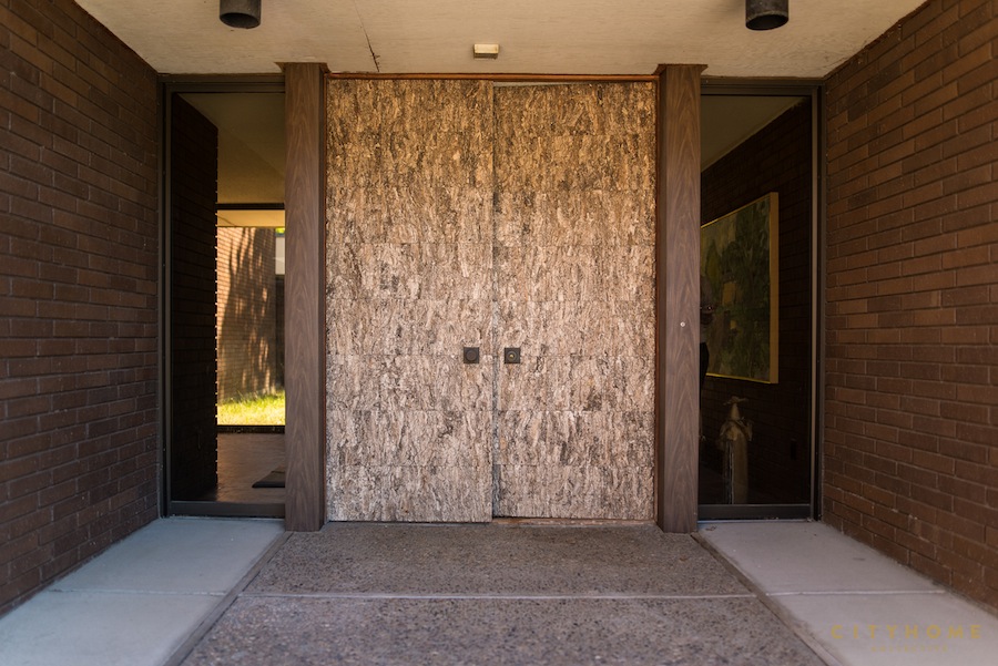 Oakhill Drive | A Step Inside
