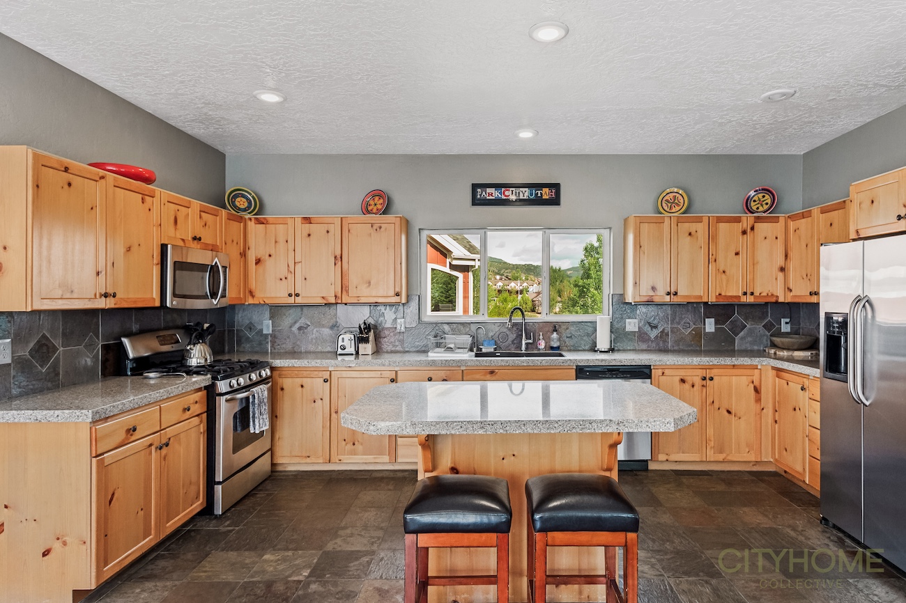 5526 N Cross Country Way, Park City, 84098